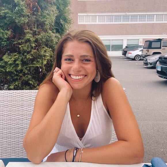 carlychesek